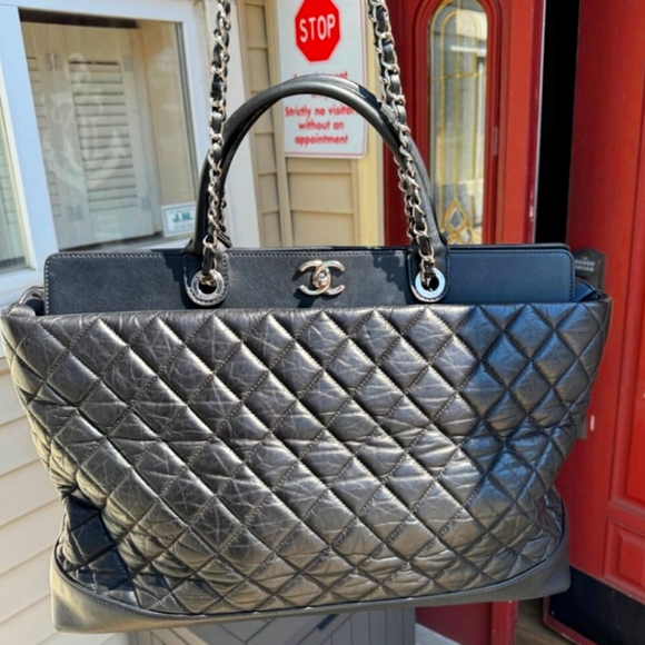 Chanel - Picture 3 of 13